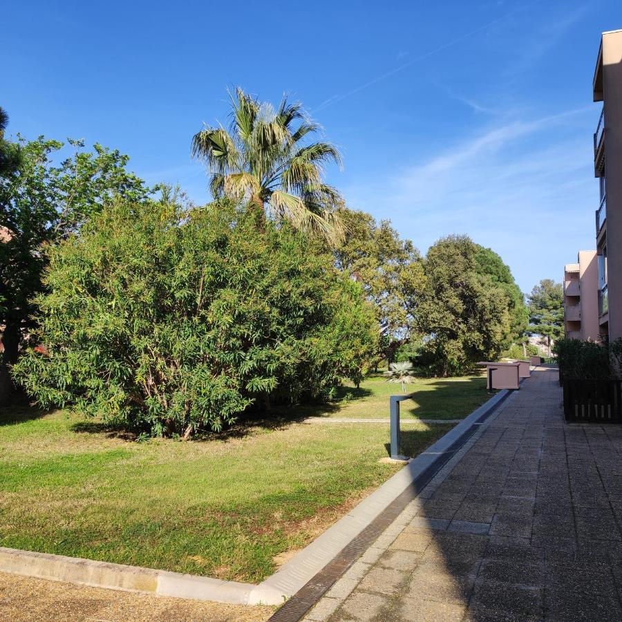 Studio Cabine Quatre Couchages Classe 2 Etoiles Bormes-les-Mimosas Exterior photo